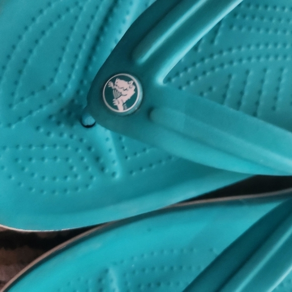 Unisex Croc Flipflops - Green - Size Men's 5 Women's  7 - Picture 4 of 7